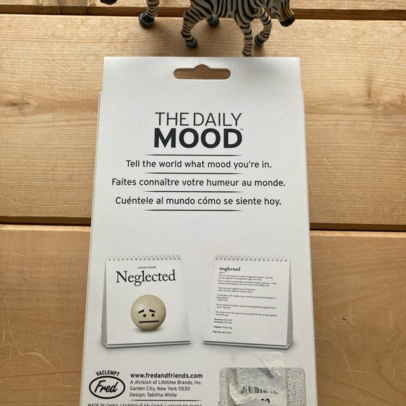 The Daily Mood desk top flip book.  Let your coworkers/family know your mood 🤪 - Picture 6 of 11